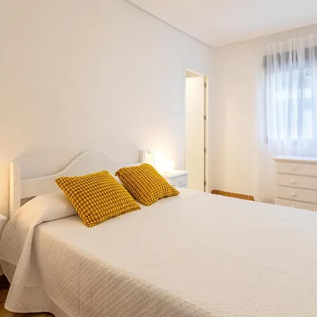 3 Bedroom Amazing In Lägenhet