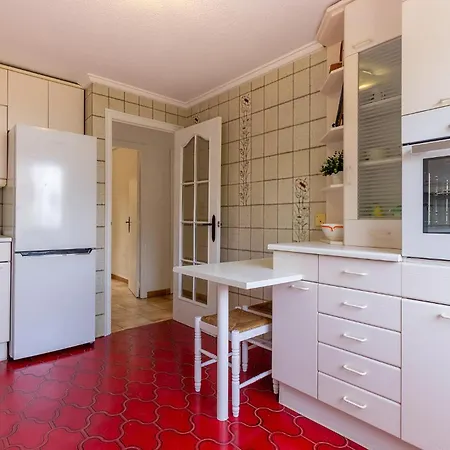 Apartment 3 Bedroom Amazing In Santa Pola