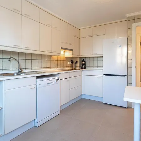 Apartment 3 Bedroom Amazing In *